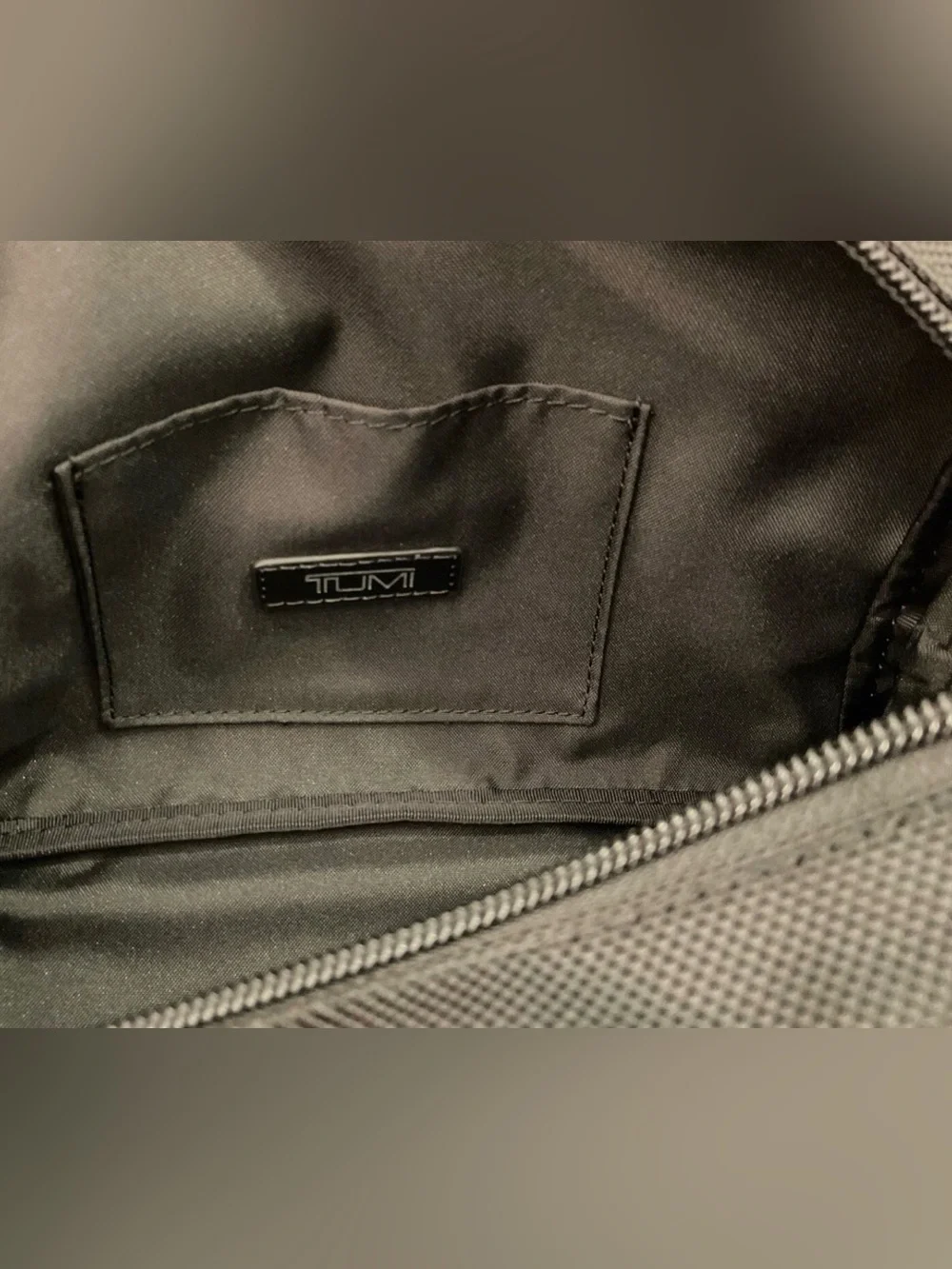 NEW TUMI Ballistic Nylon Zippered Medium Kit - Pouch Cosmetic Bag BLACK w/ GOLD